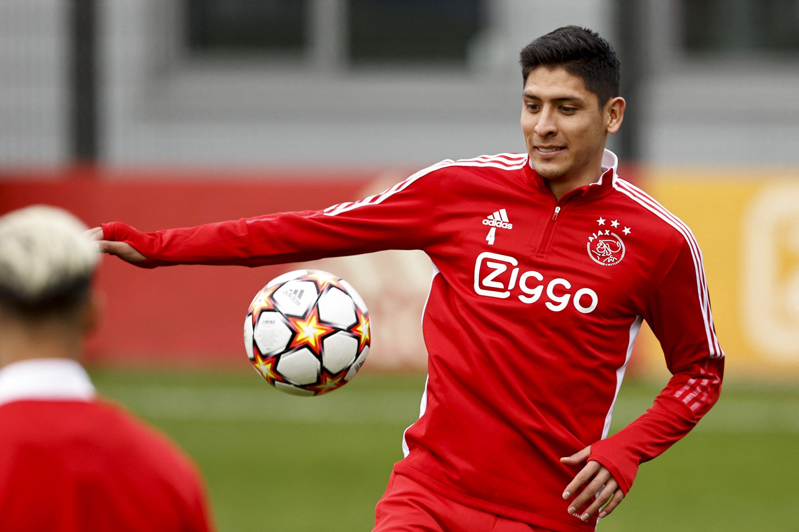 Edson Alvarez Not Training With Ajax As He Looks To Force Chelsea Move Get Belgian Dutch Football News