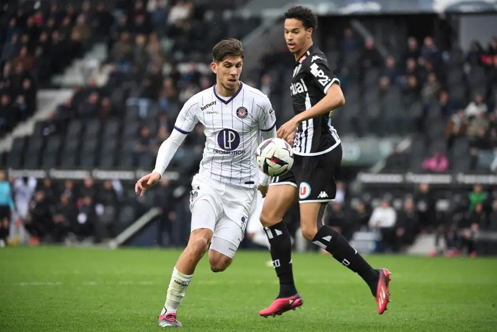 PSV Eindhoven losing battle to sign Stijn Spierings to Ligue 1 side Lens - Get Belgian & Dutch Football News